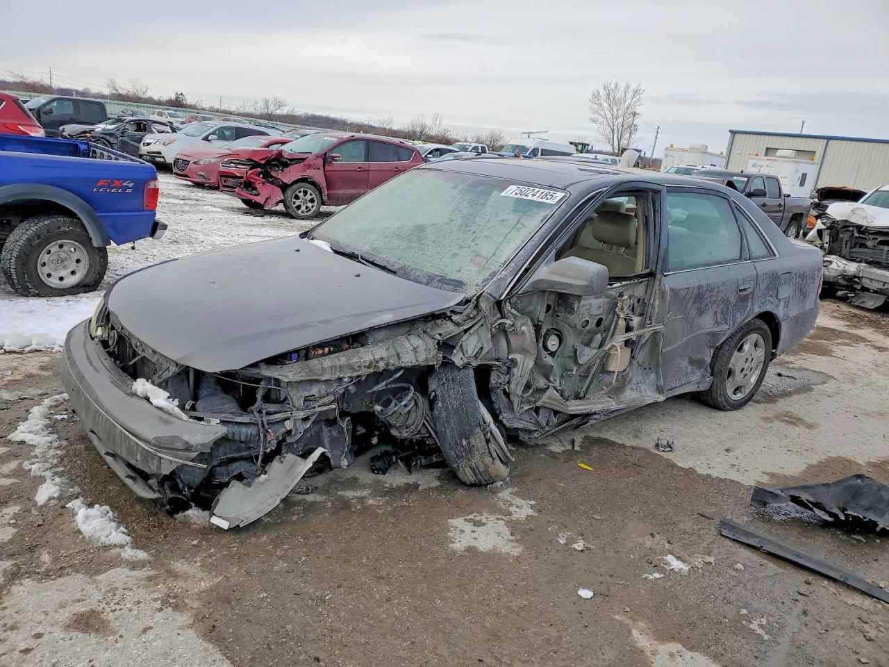 2004 TOYOTA AVALON