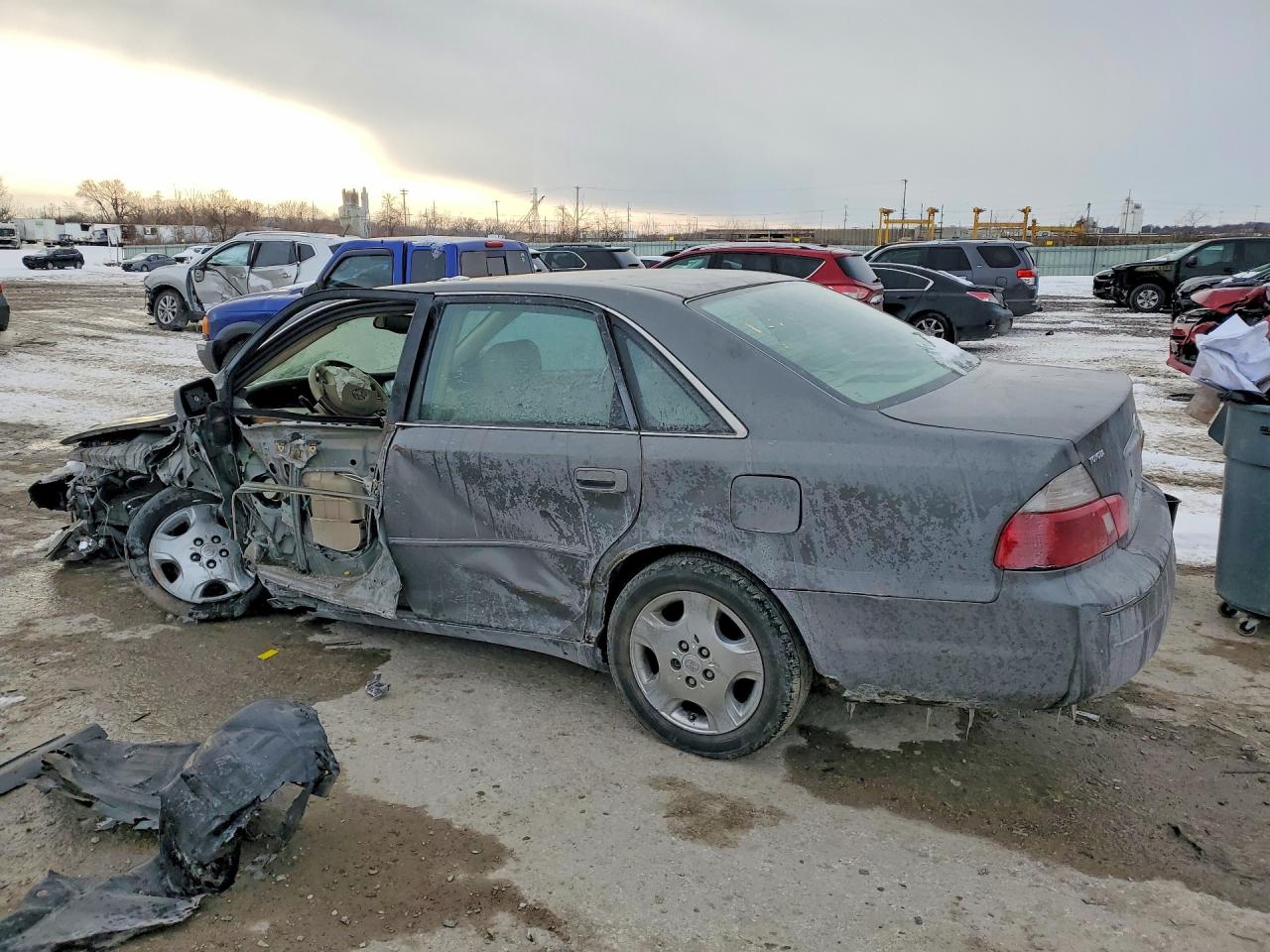 2004 TOYOTA AVALON XL photo 2