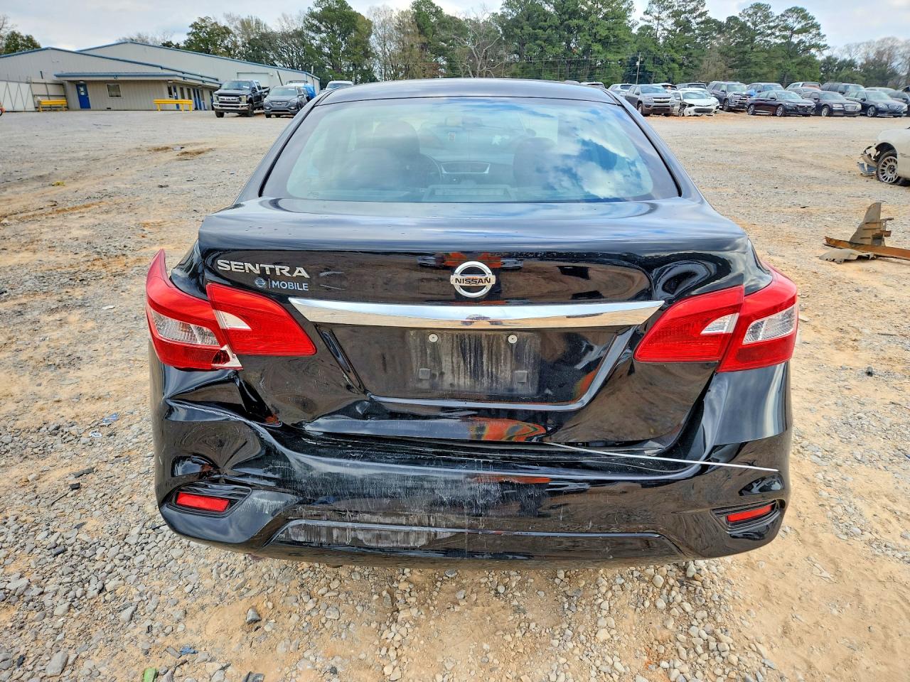 2018 NISSAN SENTRA S photo 11