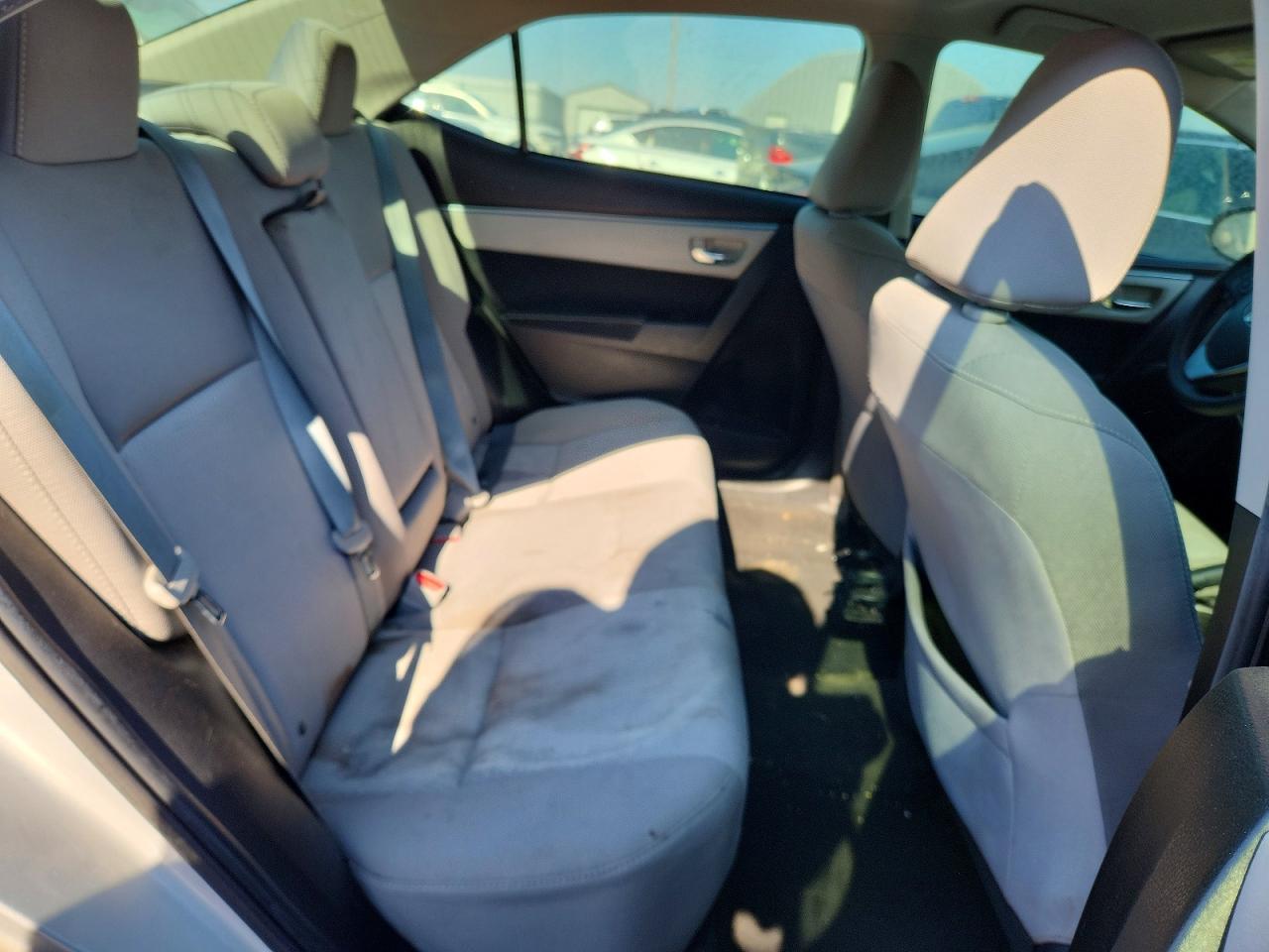2016 TOYOTA COROLLA LE photo 10