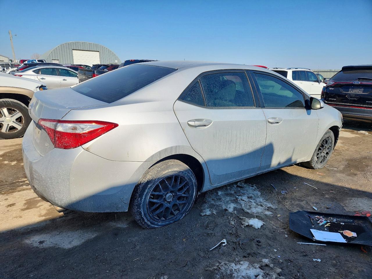 2016 TOYOTA COROLLA LE photo 3