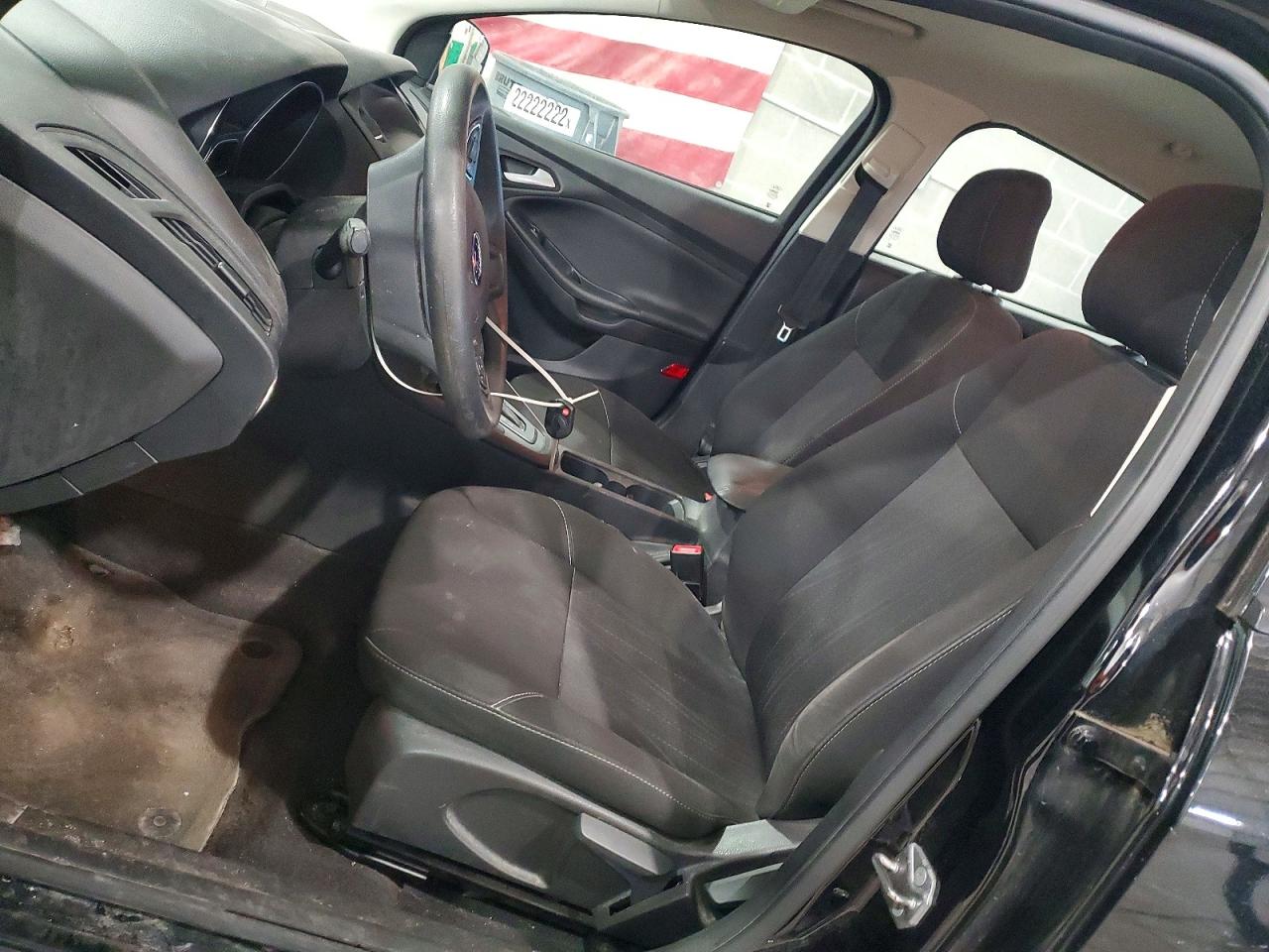 2017 FORD FOCUS SE photo 19