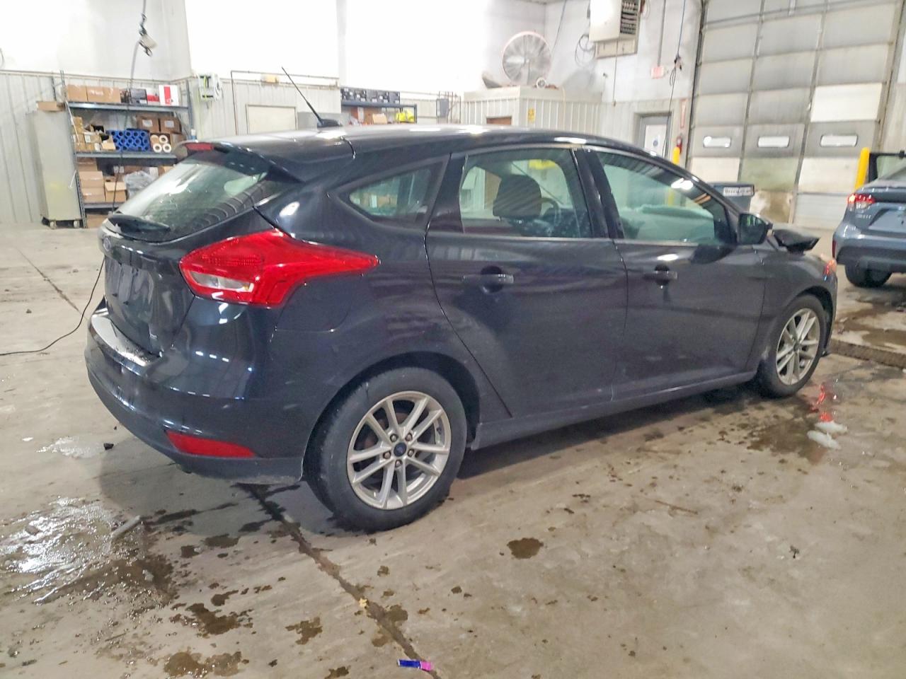 2017 FORD FOCUS SE photo 7