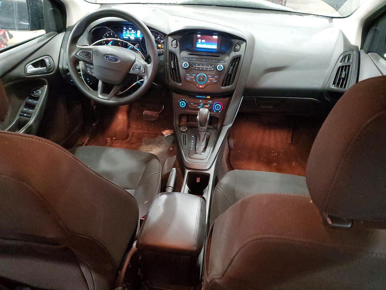 2017 FORD FOCUS SE photo 22
