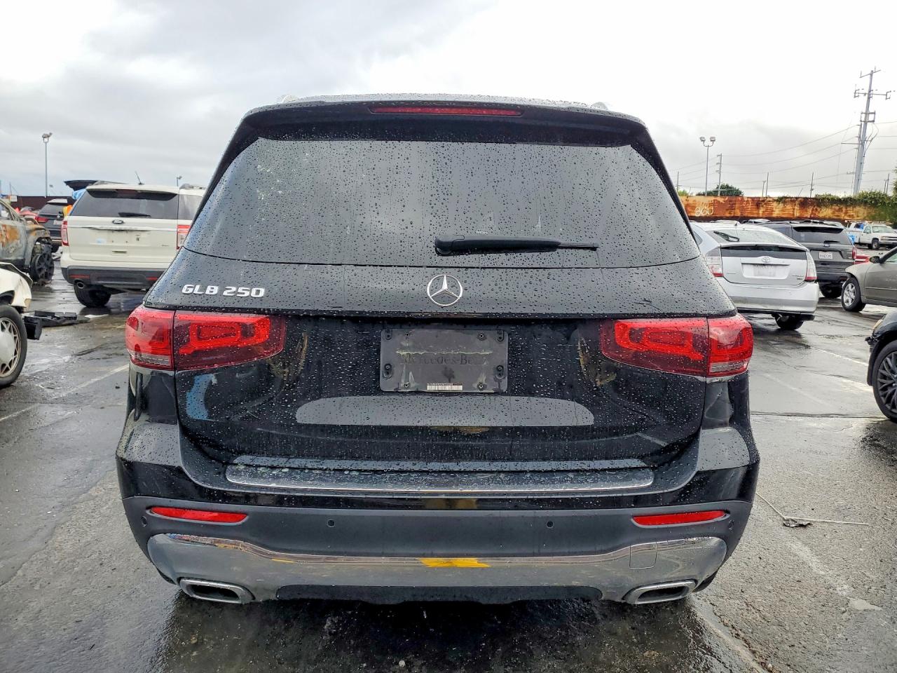 2021 MERCEDES-BENZ GLB 250 photo 6