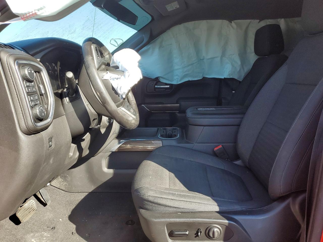 2019 CHEVROLET SILVERADO K1500 RST photo 19