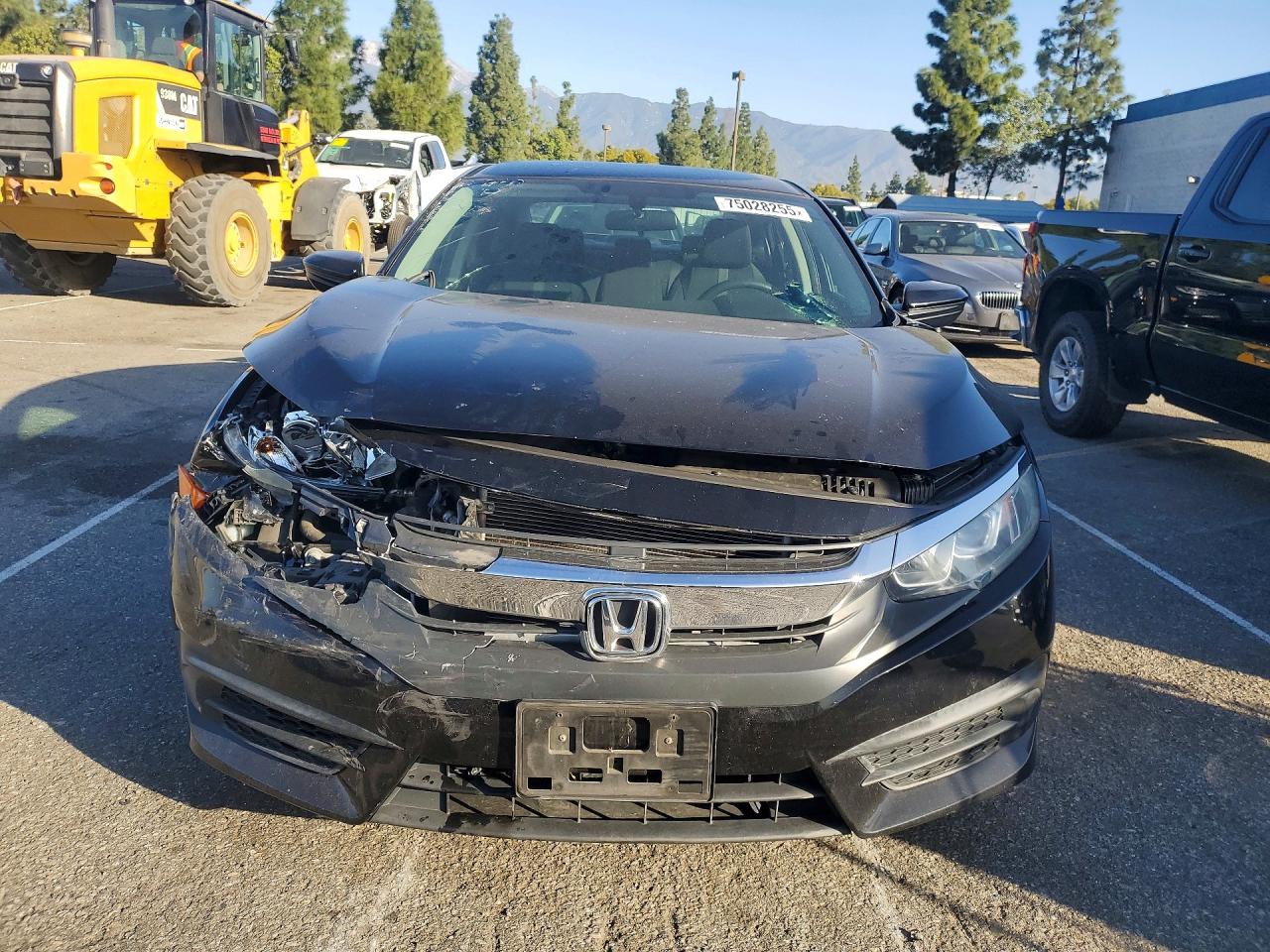 2016 HONDA CIVIC LX photo 9