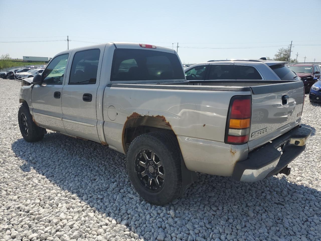 2004 GMC NEW SIERRA K1500 photo 3