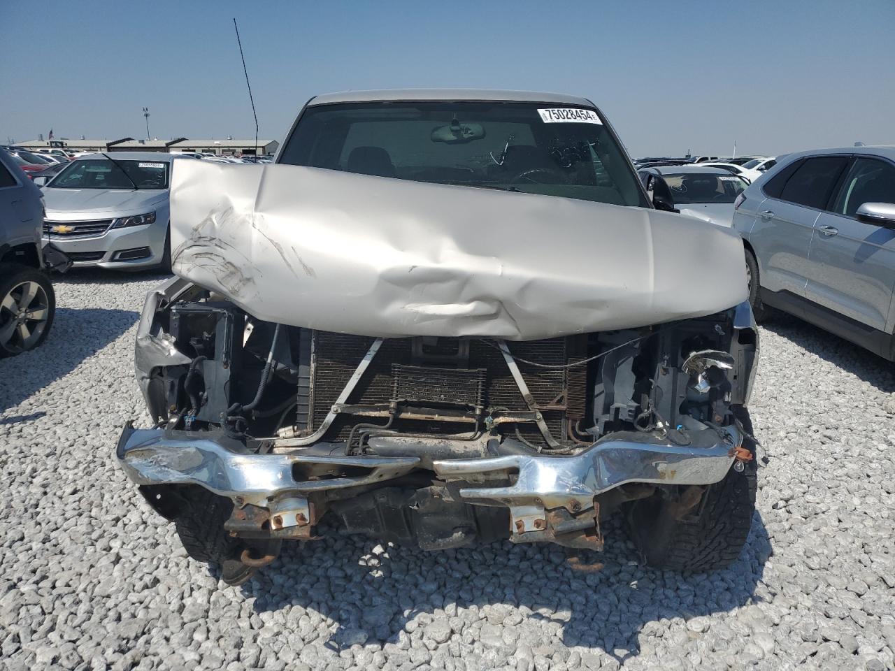 2004 GMC NEW SIERRA K1500 photo 9