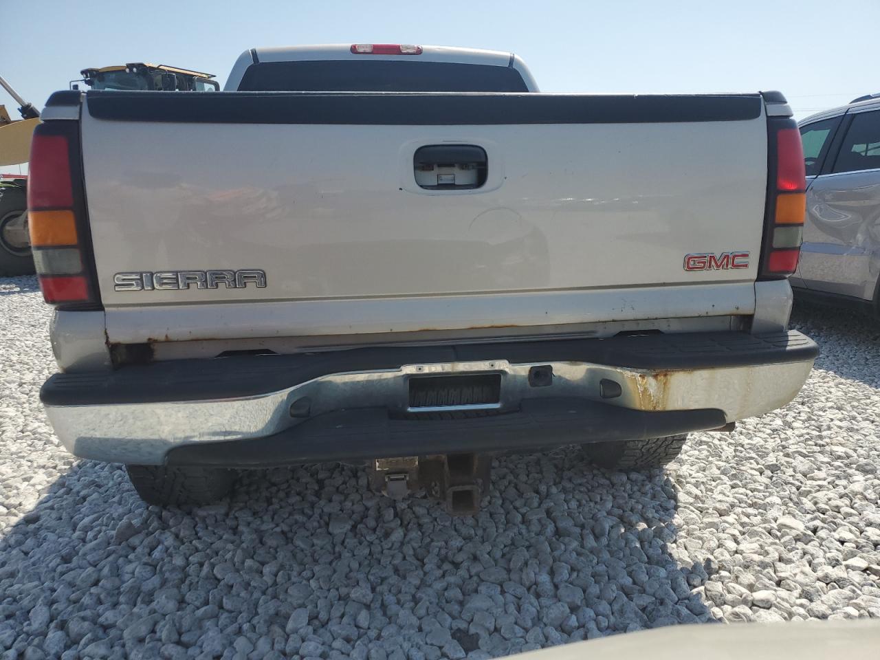 2004 GMC NEW SIERRA K1500 photo 11