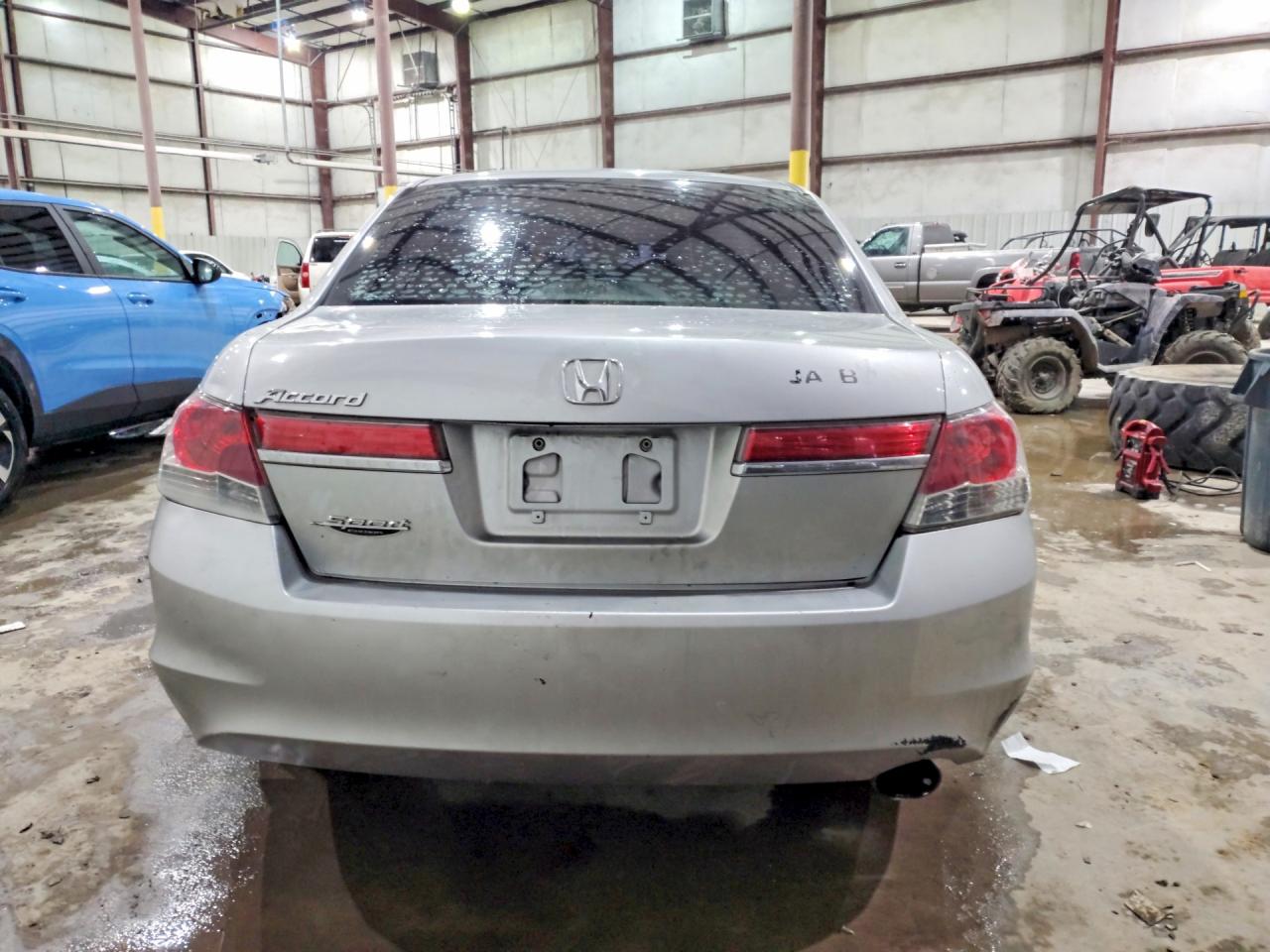 2011 HONDA ACCORD LX photo 6