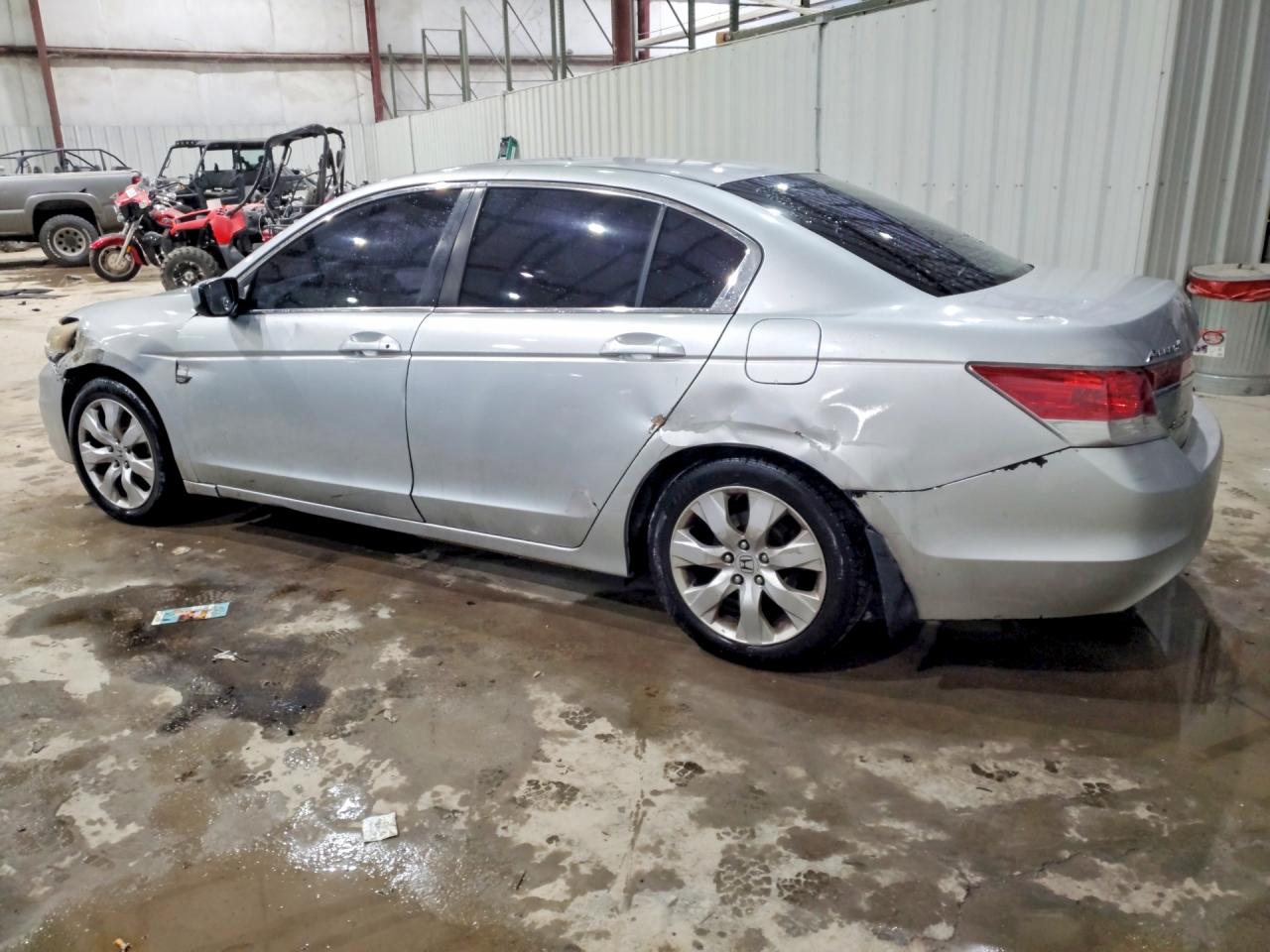 2011 HONDA ACCORD LX photo 2