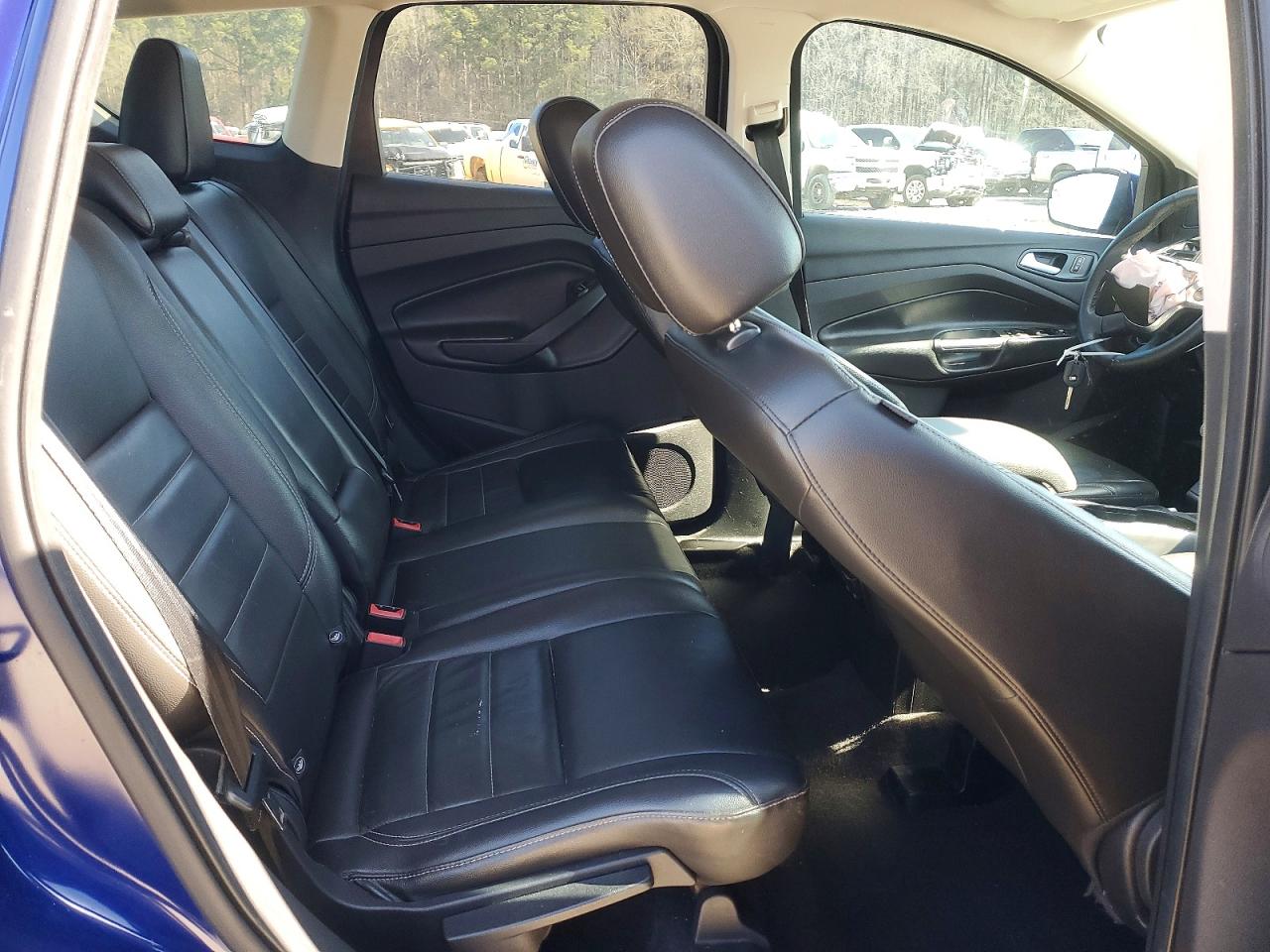 2016 FORD ESCAPE SE photo 11