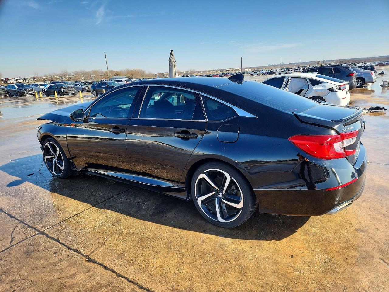 2018 HONDA ACCORD SPORT photo 4