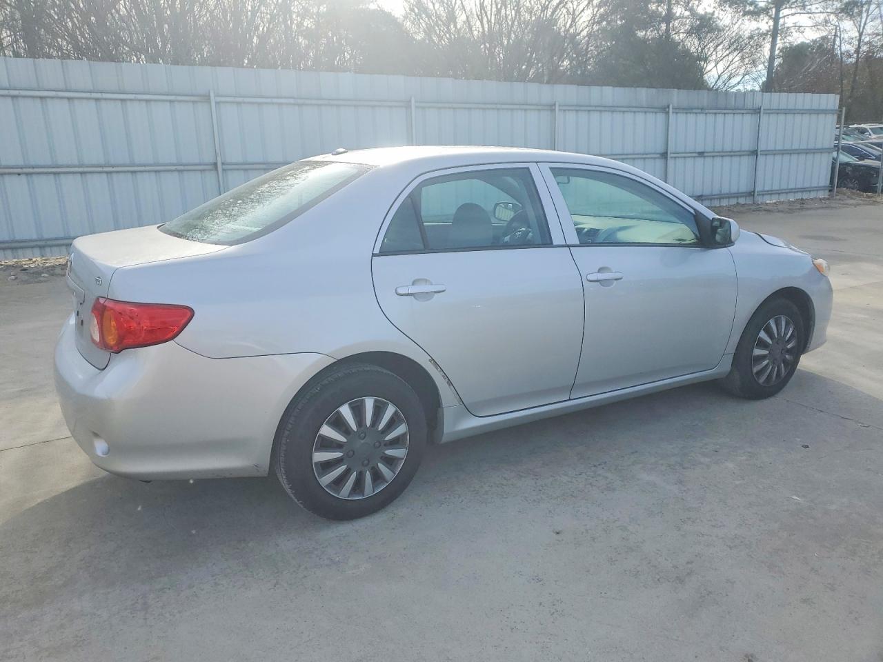 2010 TOYOTA COROLLA BASE photo 5