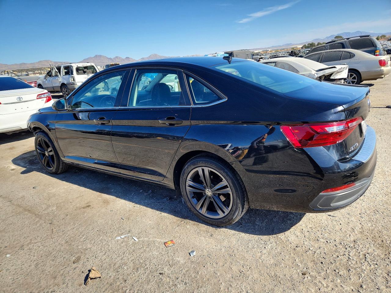 2023 VOLKSWAGEN JETTA SE photo 2
