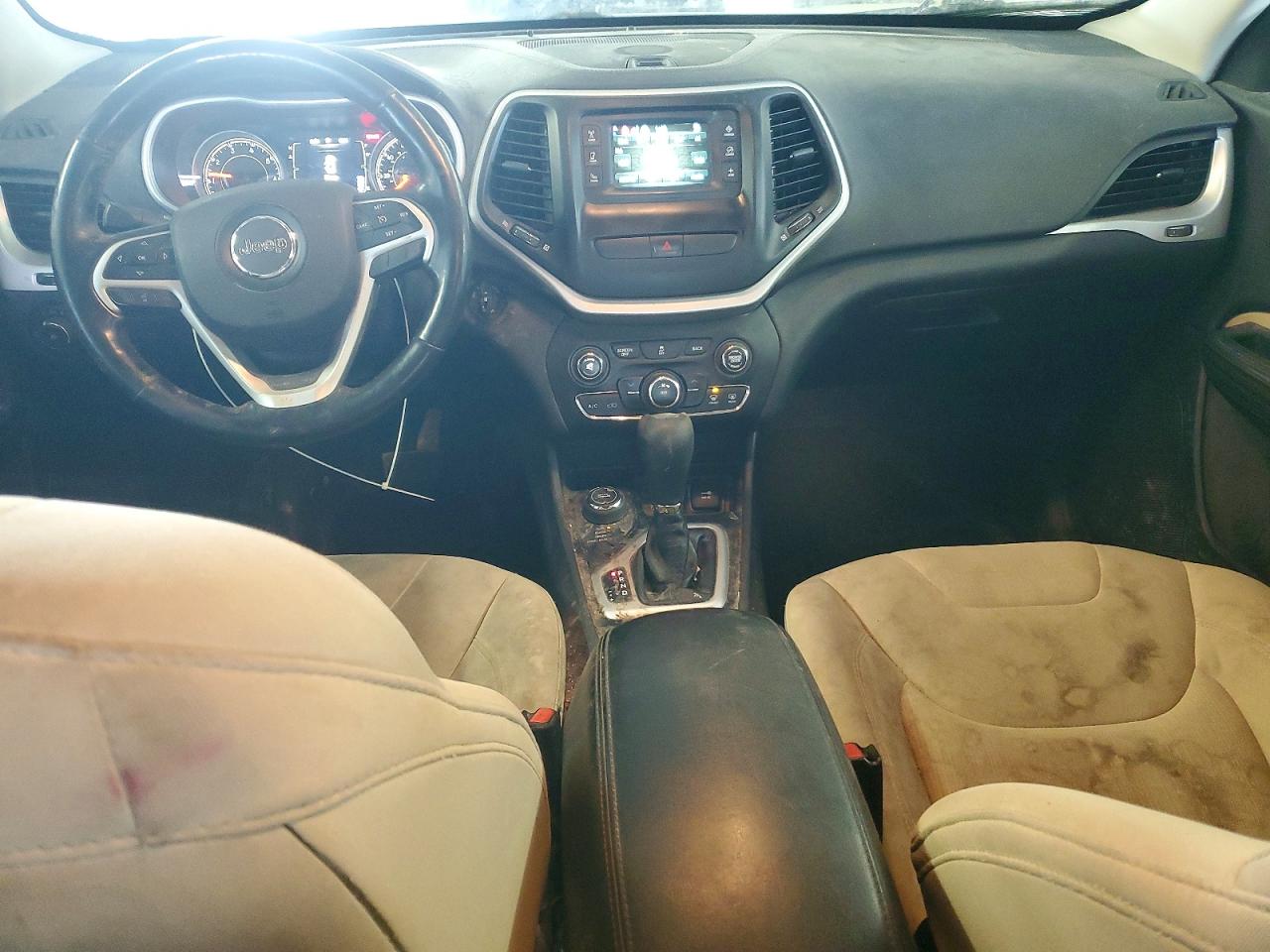 2015 JEEP CHEROKEE LATITUDE photo 8