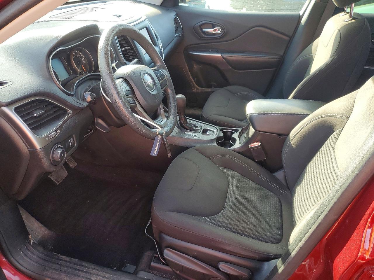 2019 JEEP CHEROKEE LATITUDE photo 7