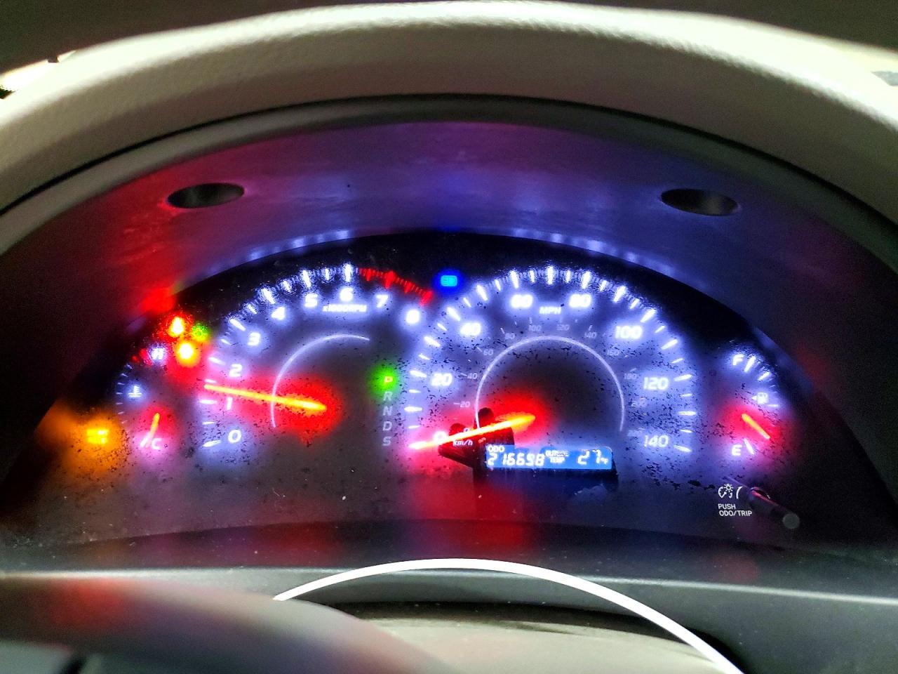 2010 TOYOTA CAMRY photo 9