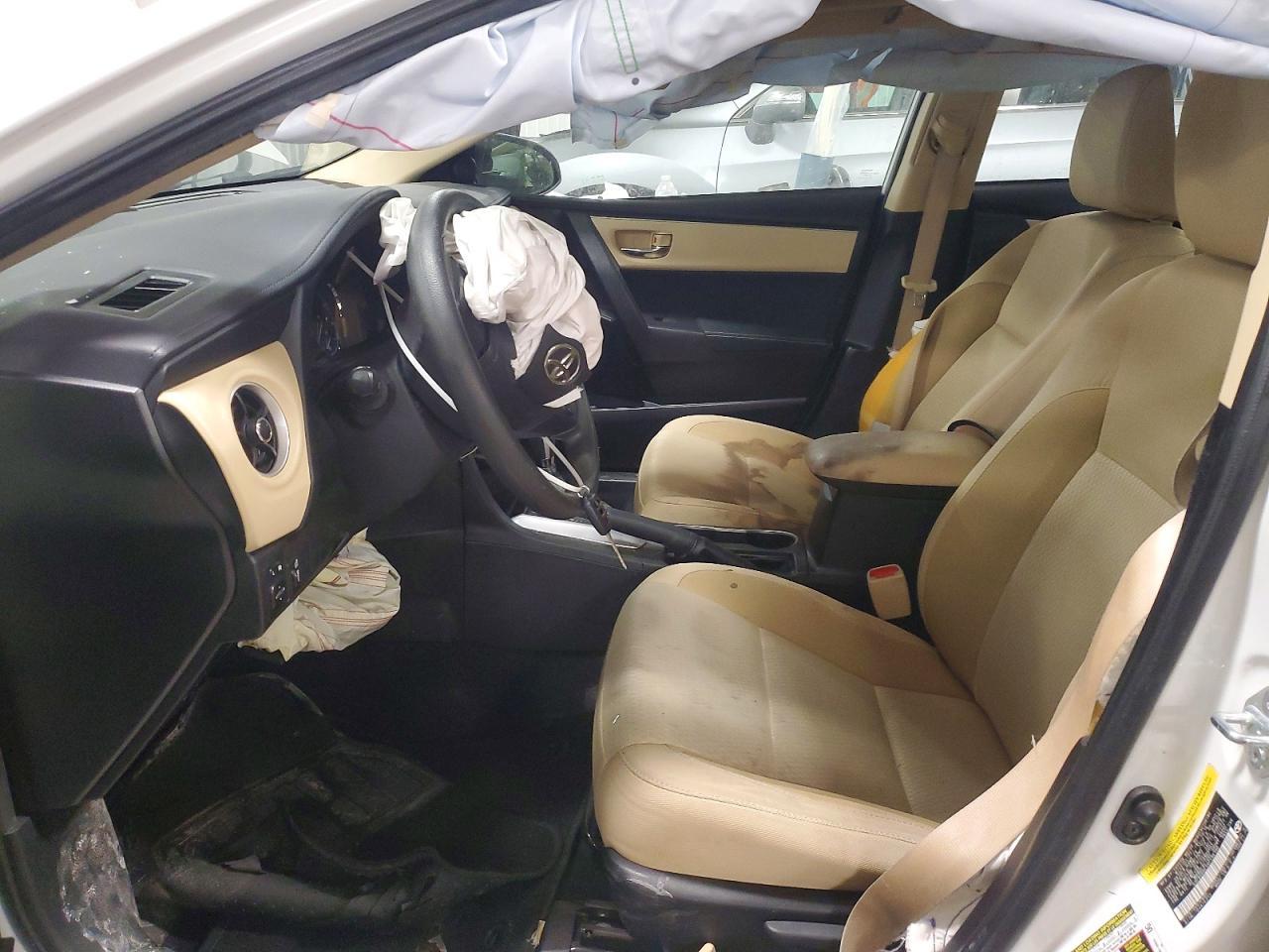 2017 TOYOTA COROLLA L photo 7