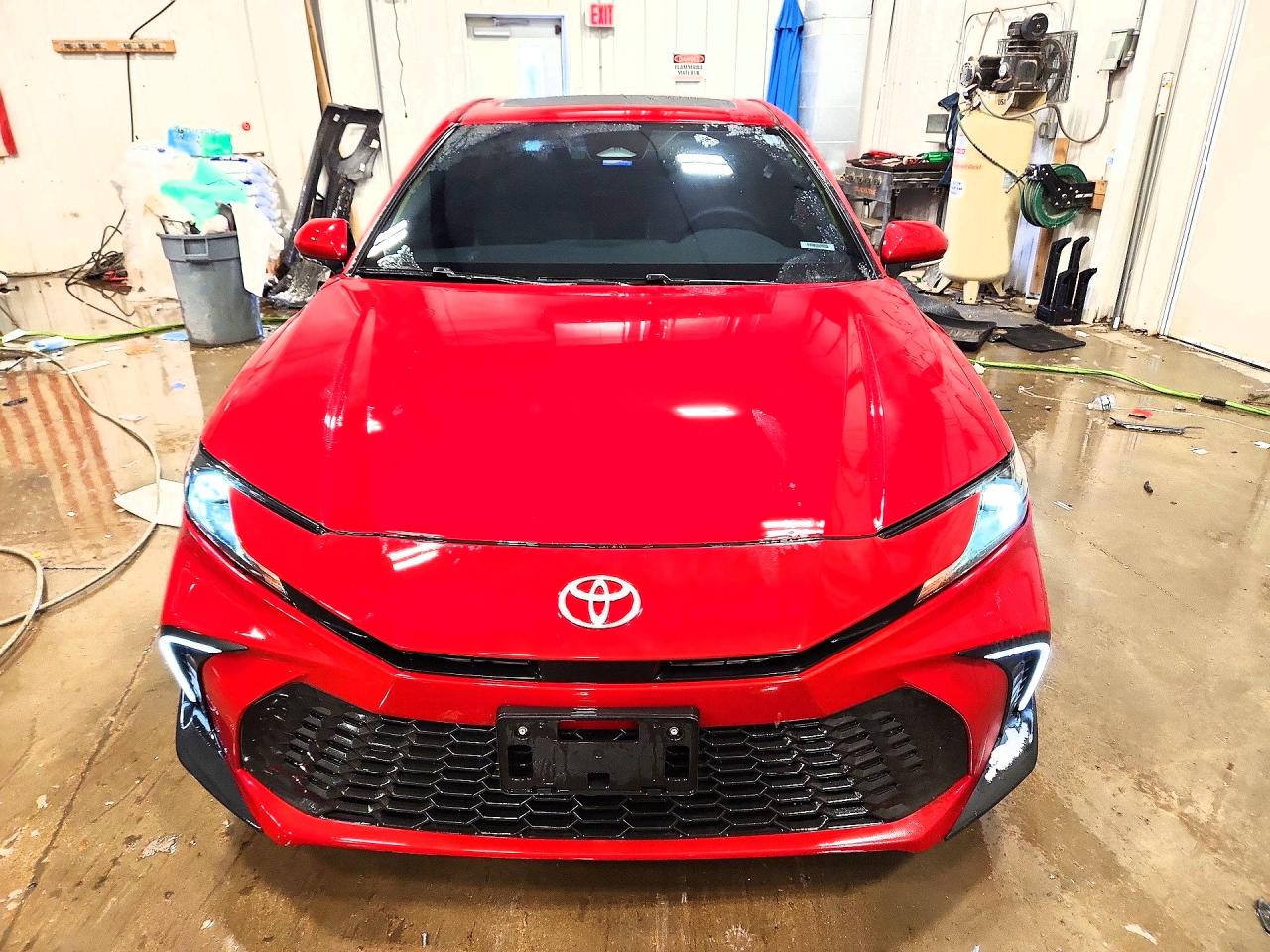 2025 TOYOTA CAMRY SE photo 9