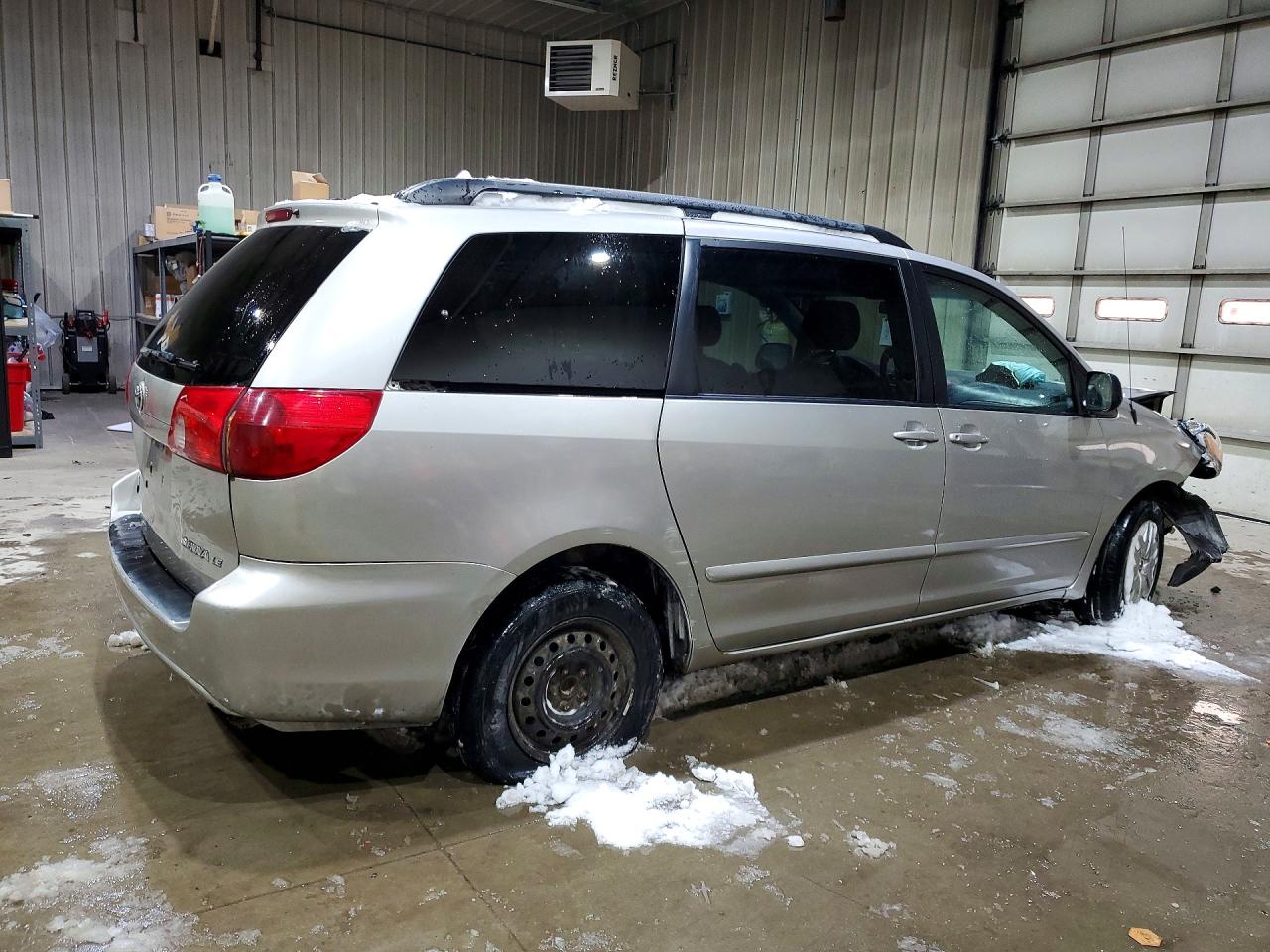 2006 TOYOTA SIENNA LE 7 PASSENGER photo 5