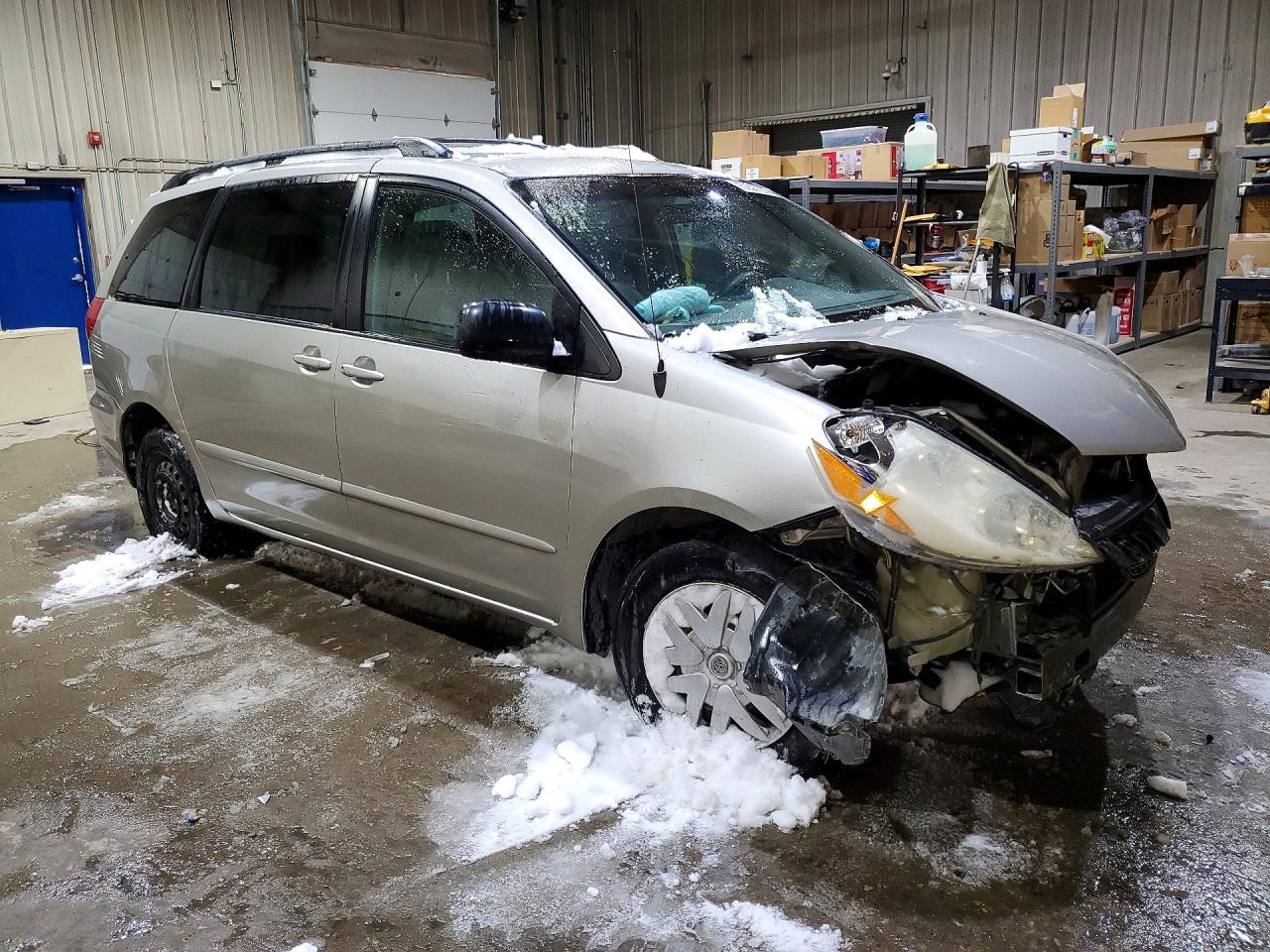 2006 TOYOTA SIENNA LE 7 PASSENGER photo 7
