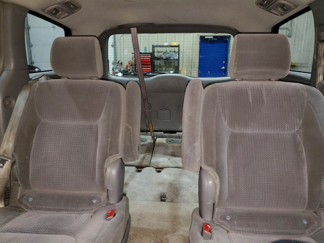 2006 TOYOTA SIENNA LE 7 PASSENGER photo 19