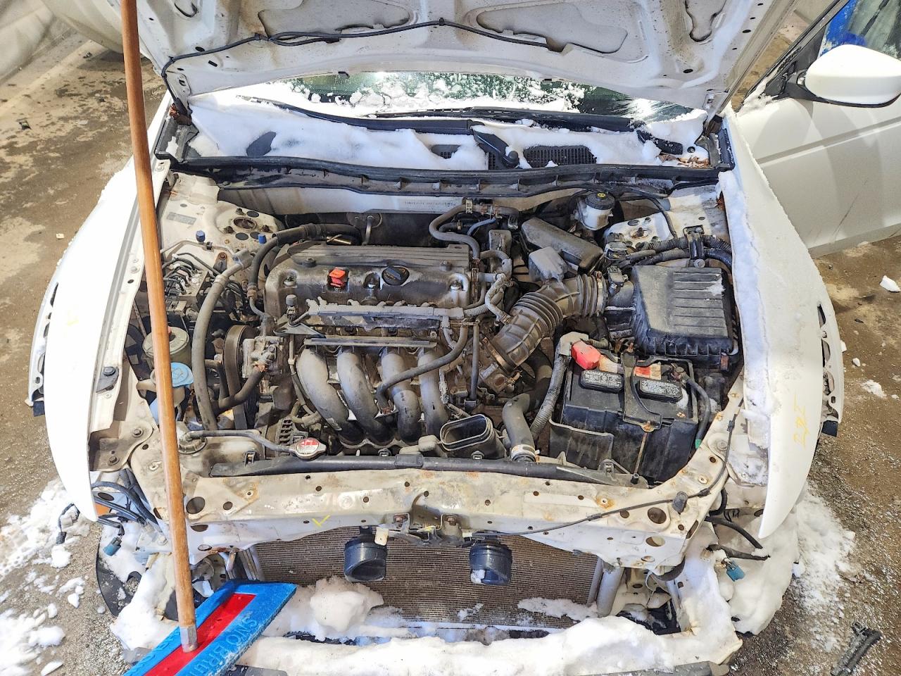2012 HONDA ACCORD LX photo 11