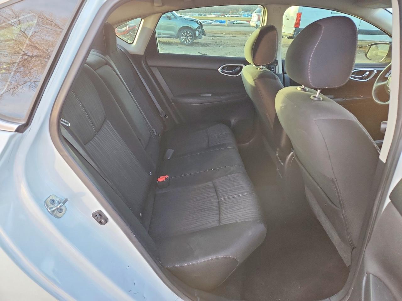2016 NISSAN SENTRA S photo 19