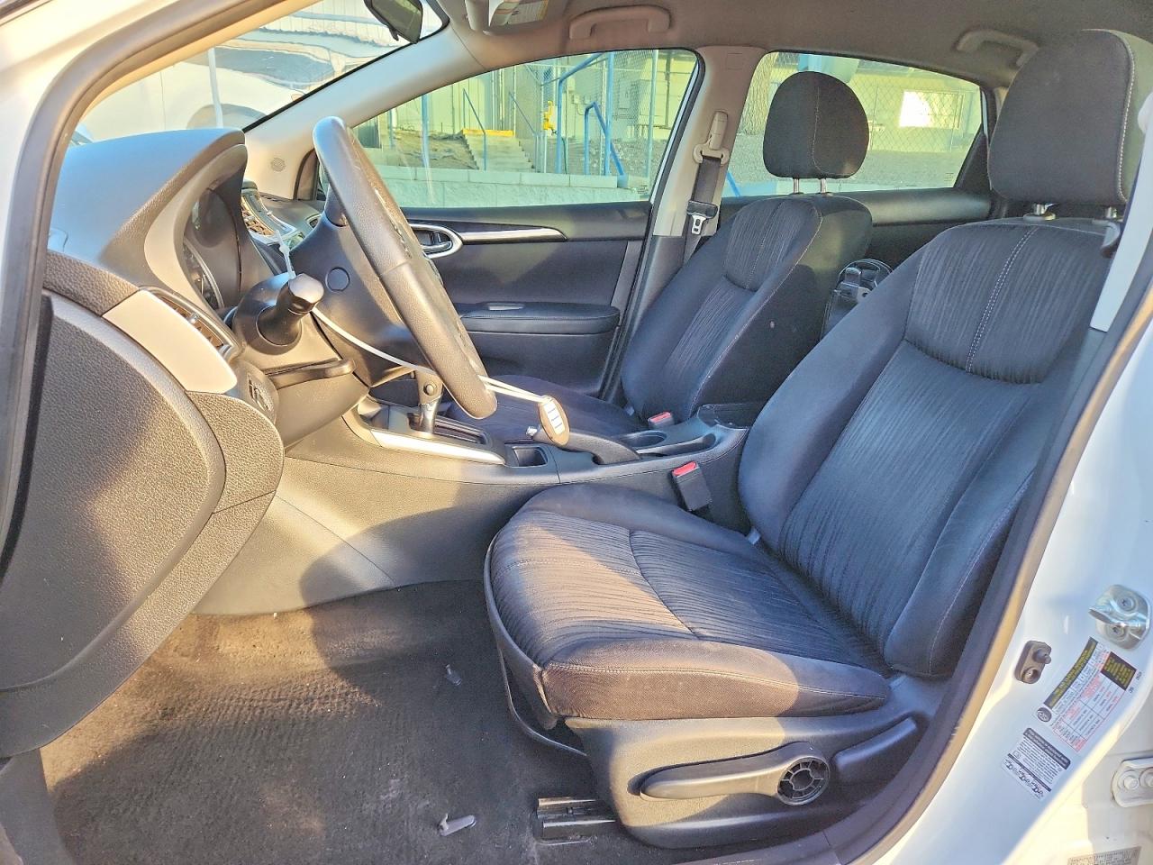 2016 NISSAN SENTRA S photo 13