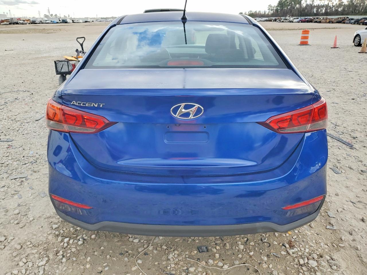 2019 HYUNDAI ACCENT SE photo 11
