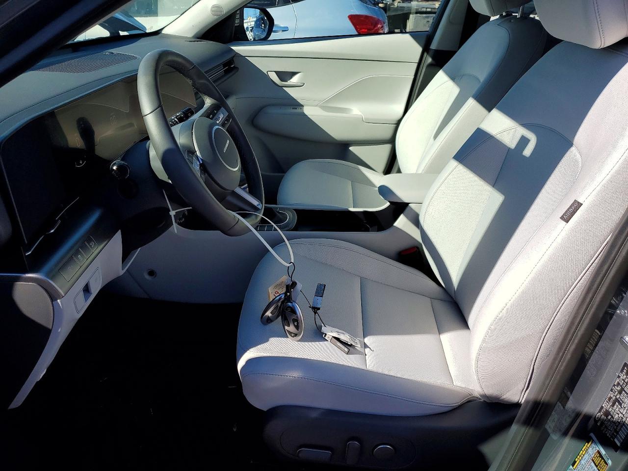2025 HYUNDAI KONA SEL photo 19