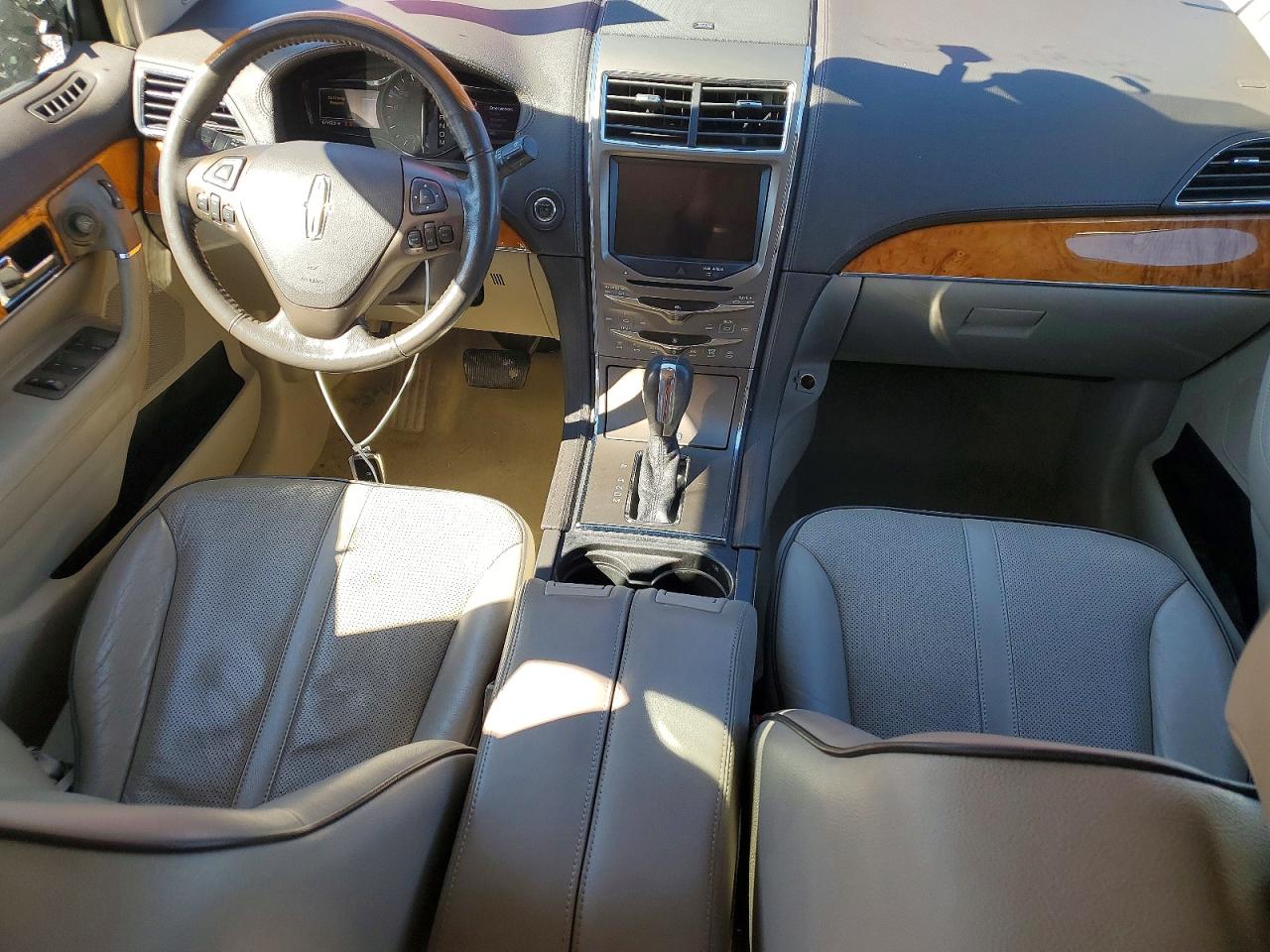 2011 LINCOLN MKX photo 22