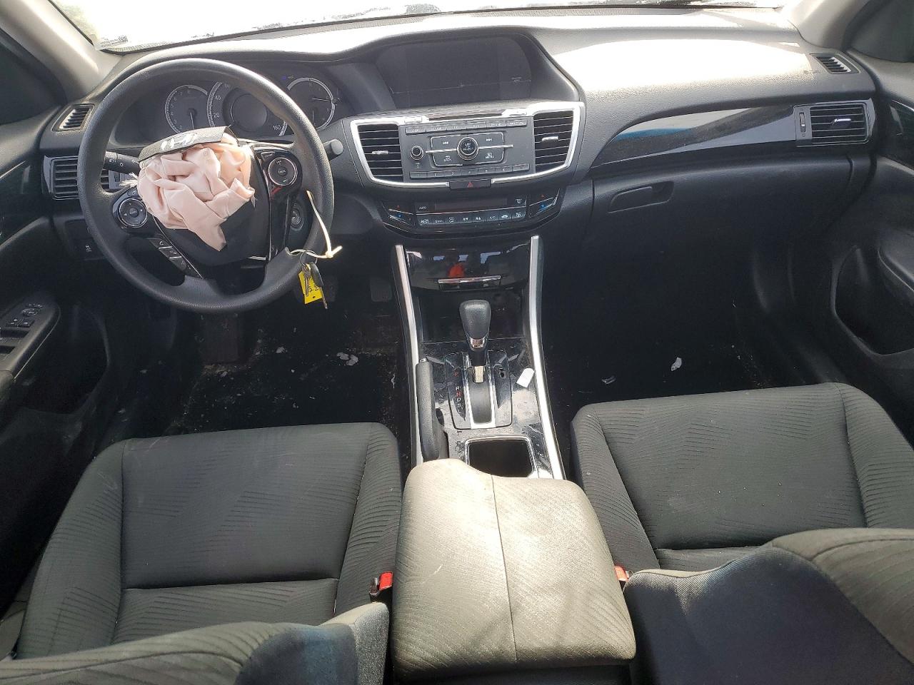 2017 HONDA ACCORD LX photo 8