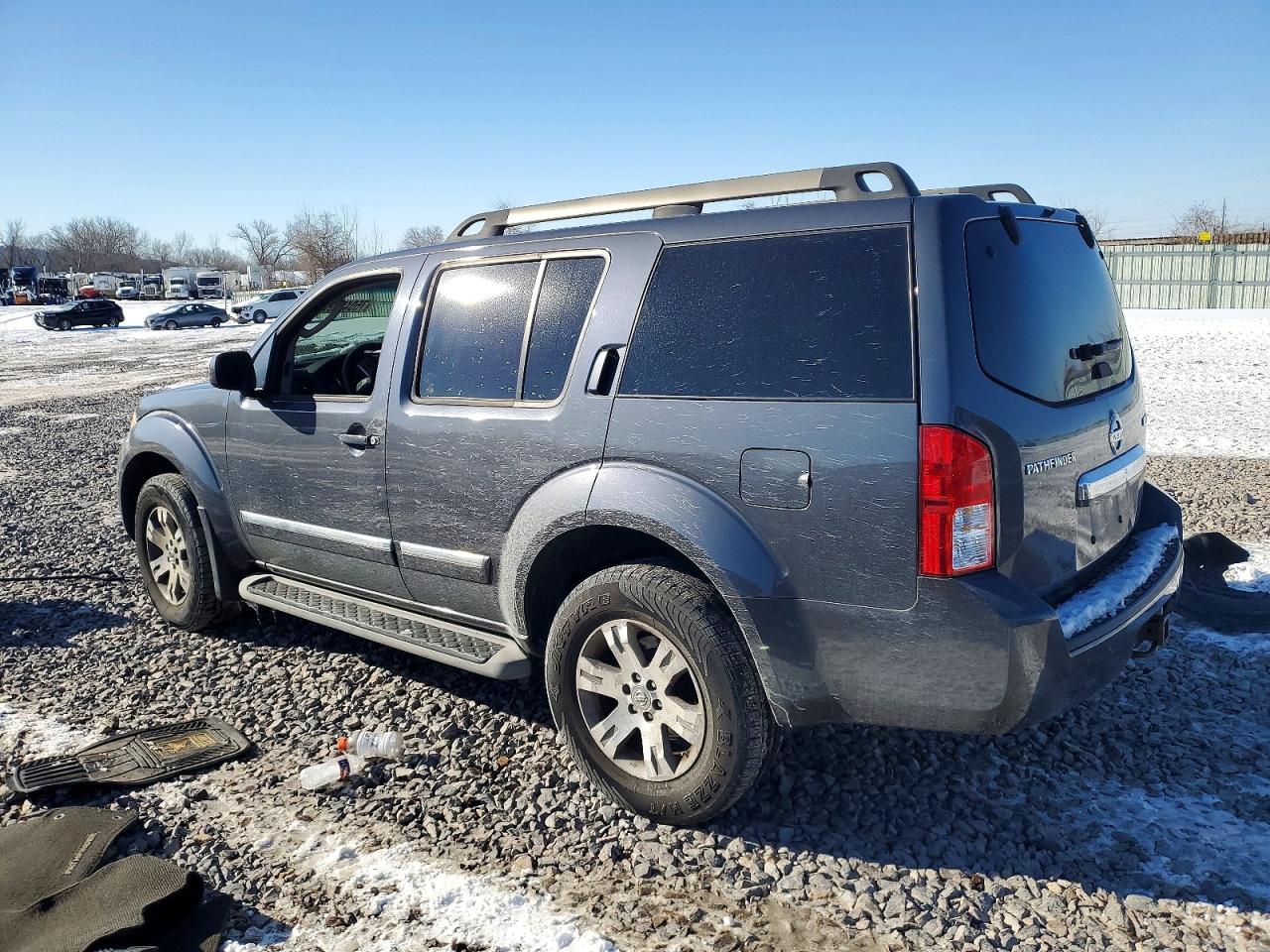 2011 NISSAN PATHFINDER S photo 2