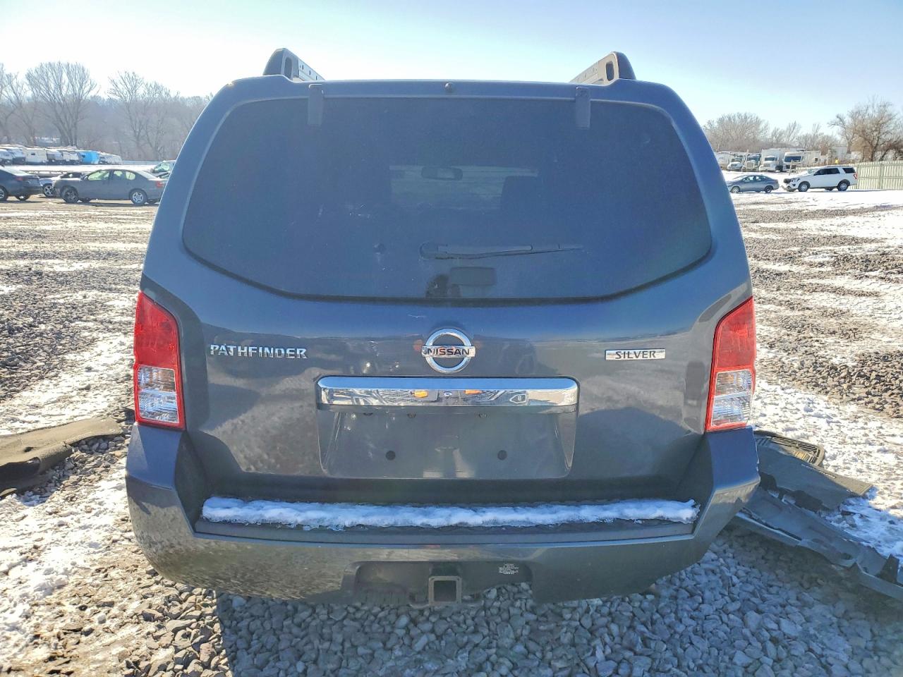 2011 NISSAN PATHFINDER S photo 6