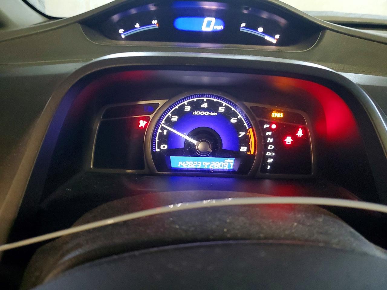 2011 HONDA CIVIC LX photo 9