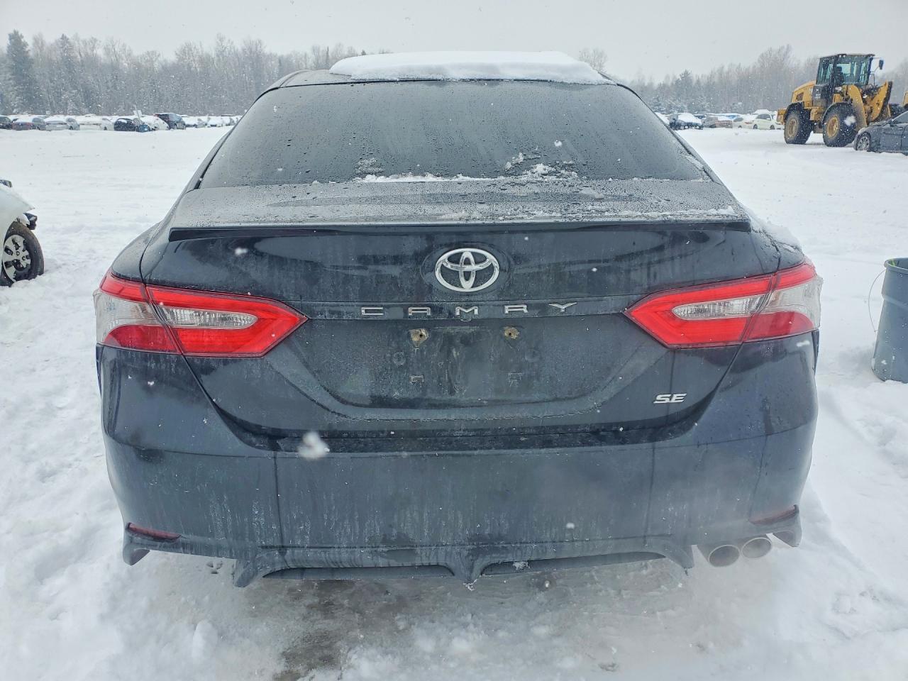 2018 TOYOTA CAMRY L photo 16