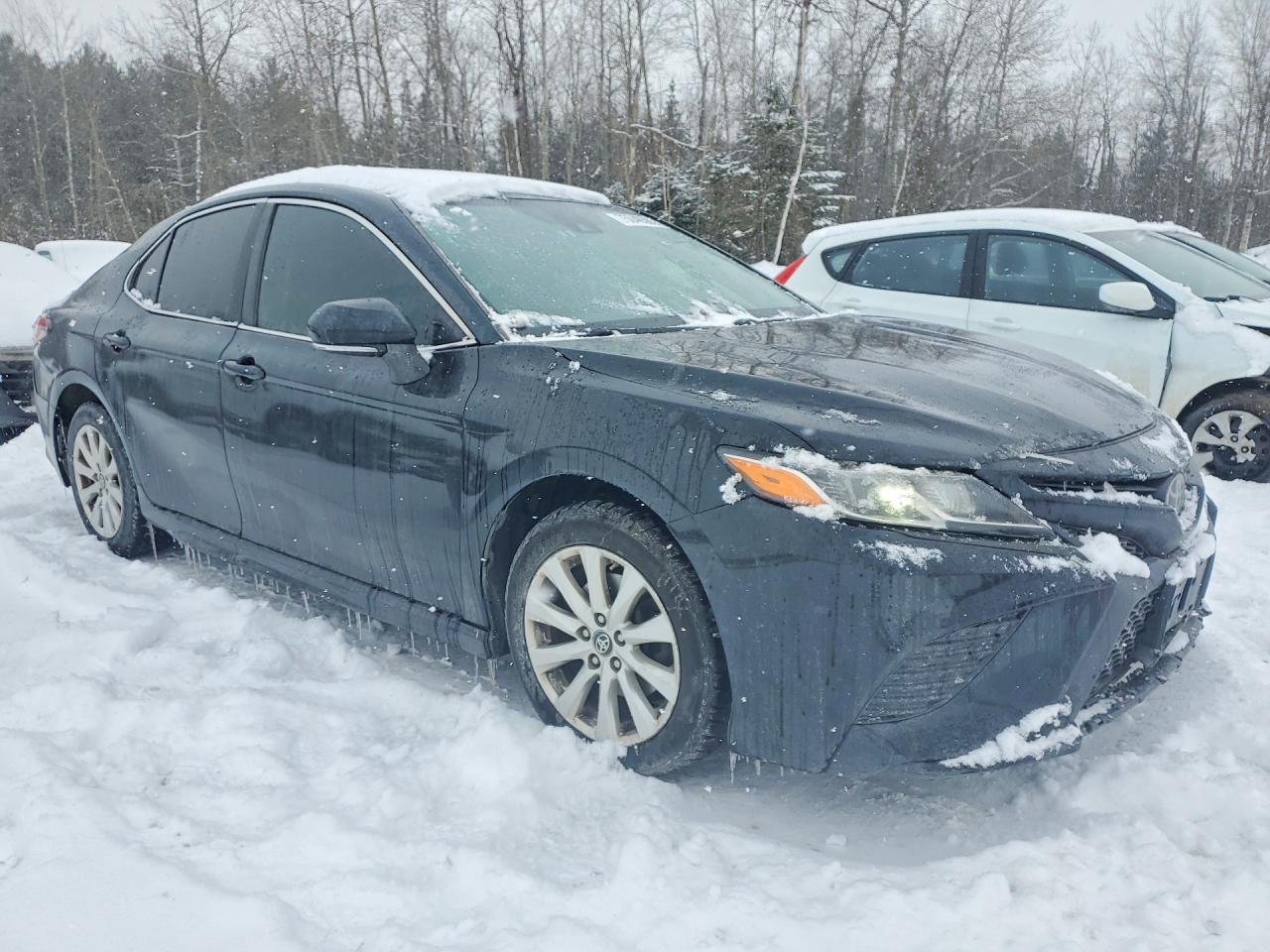 2018 TOYOTA CAMRY L photo 10