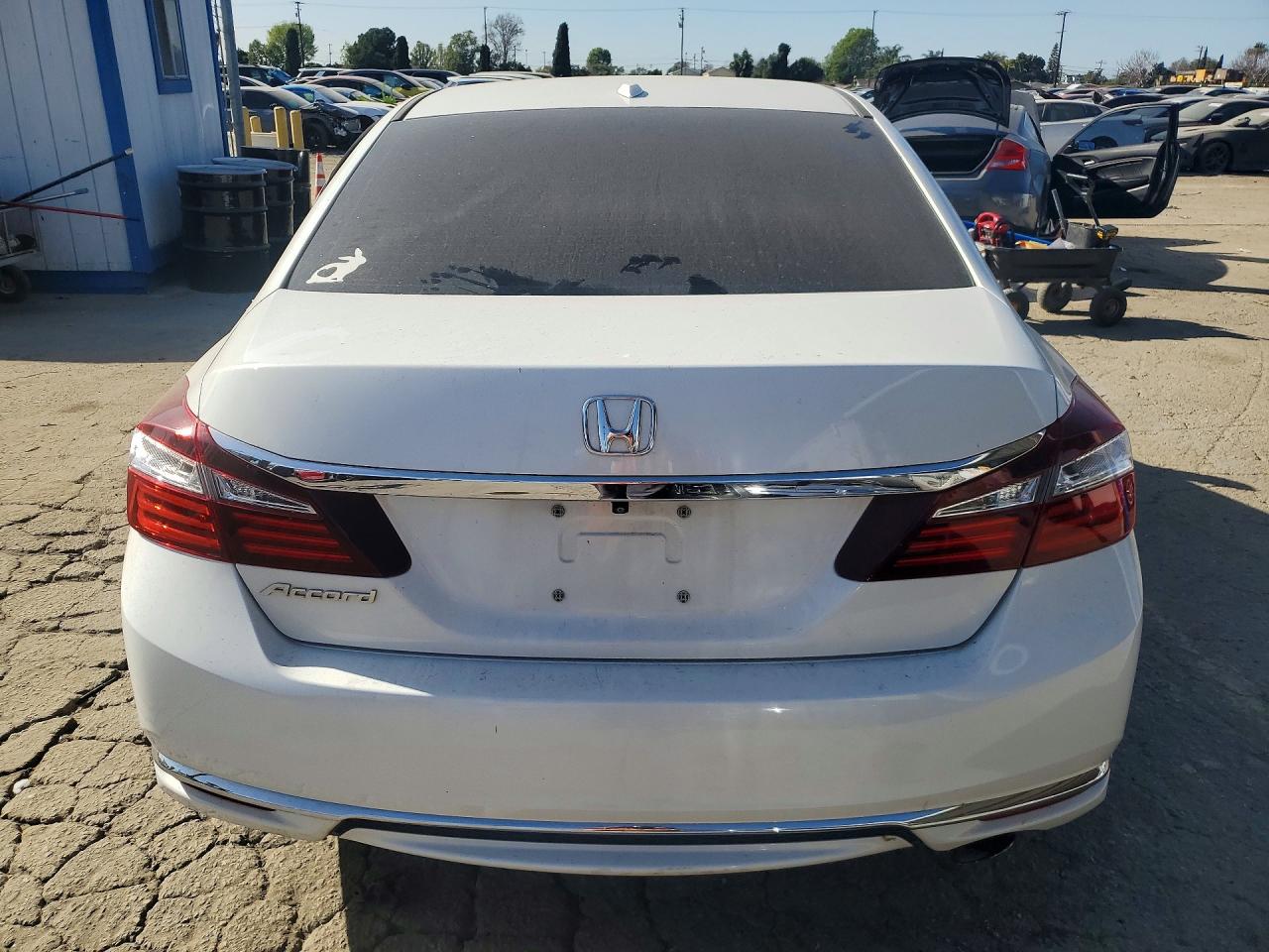 2017 HONDA ACCORD EXL photo 6