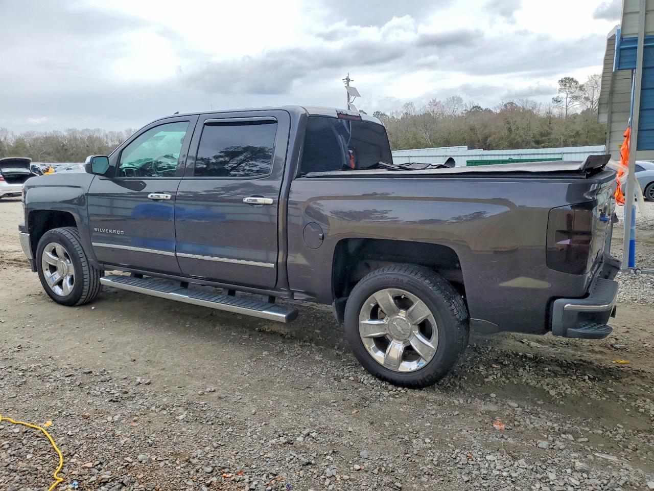 2014 CHEVROLET SILVERADO C1500 LT photo 2