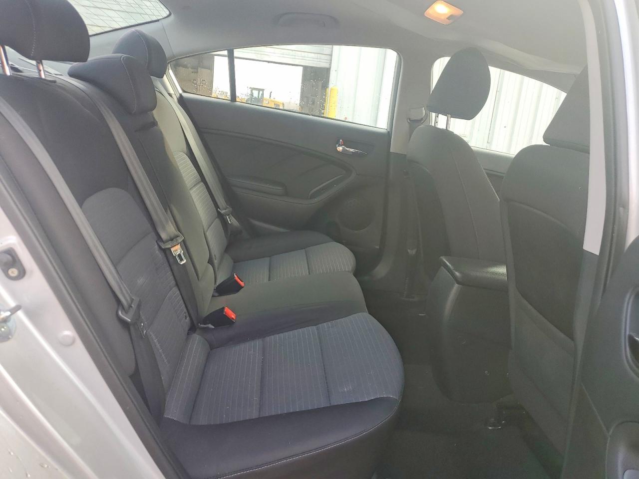 2015 KIA FORTE LX photo 10