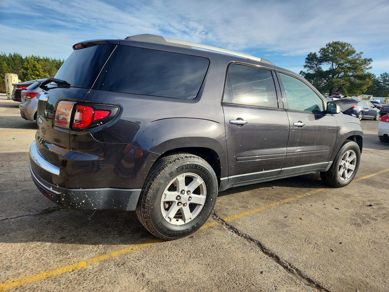 2014 GMC ACADIA SLE photo 3