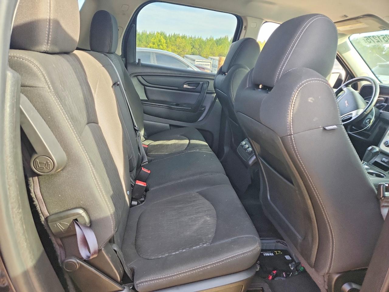 2014 GMC ACADIA SLE photo 10