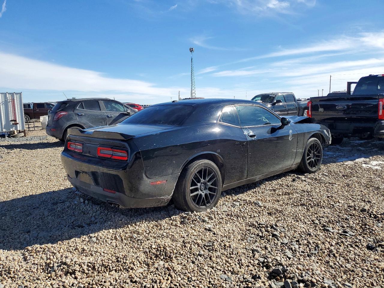 2016 DODGE CHALLENGER SXT photo 5