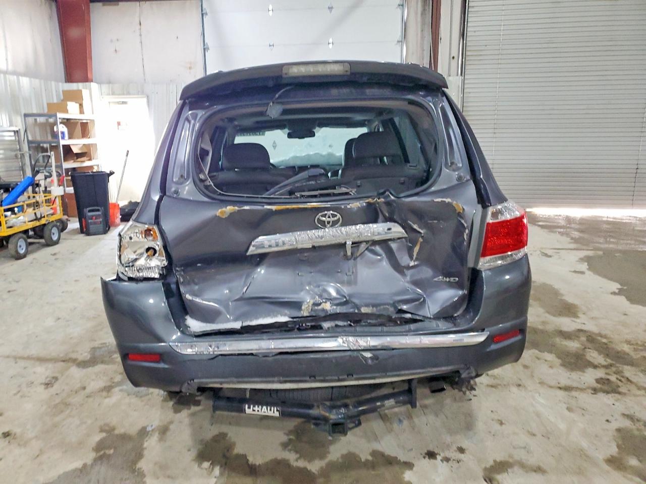 2011 TOYOTA HIGHLANDER BASE photo 6