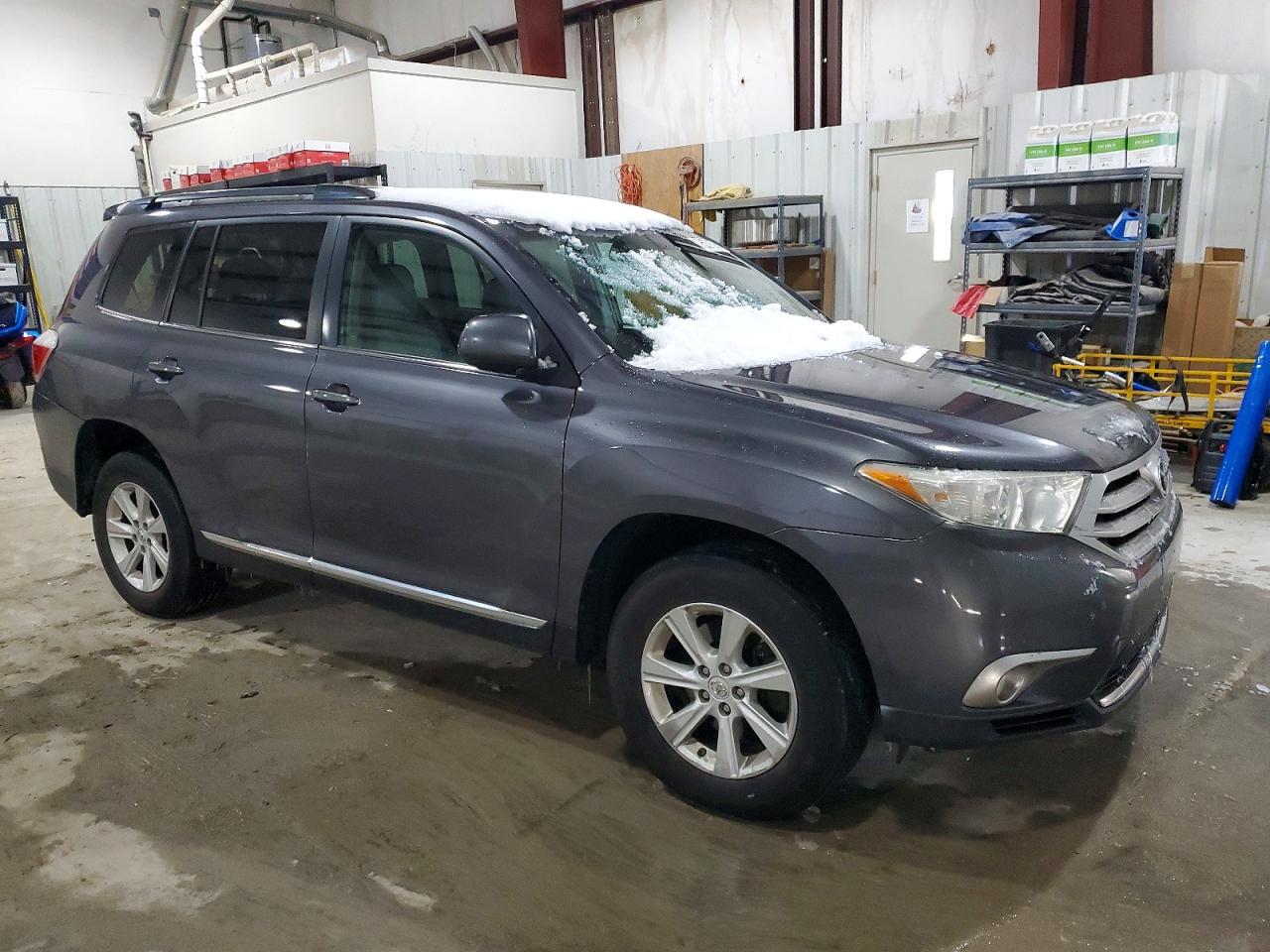 2011 TOYOTA HIGHLANDER BASE photo 4