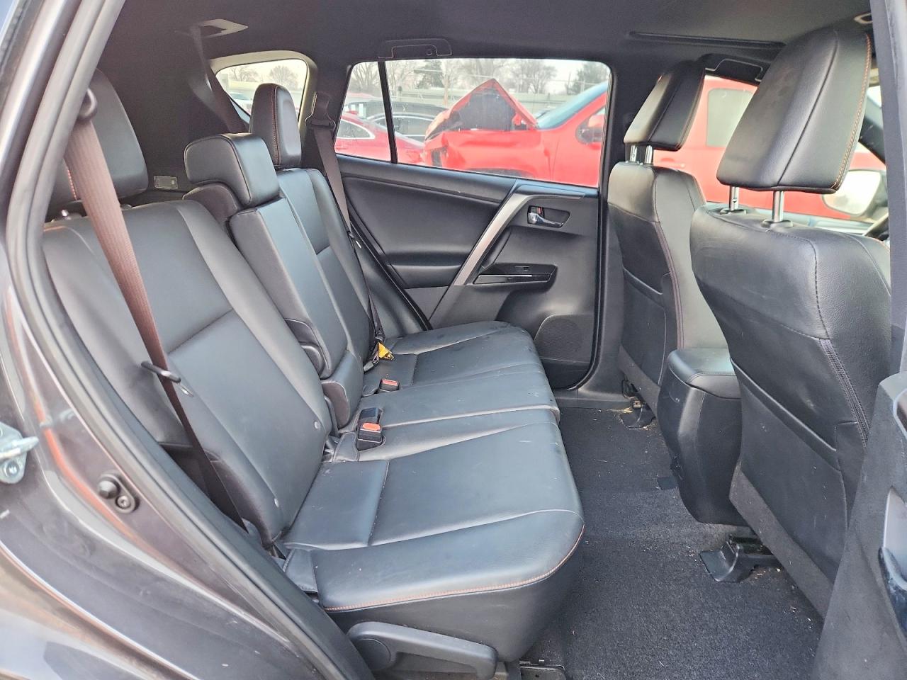 2017 TOYOTA RAV4 SE photo 10