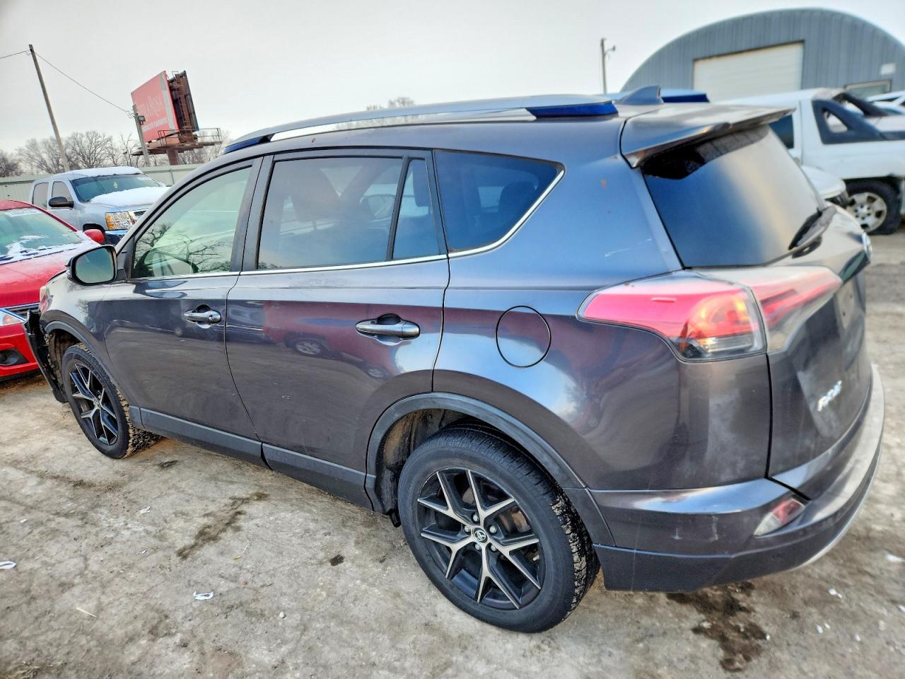 2017 TOYOTA RAV4 SE photo 2